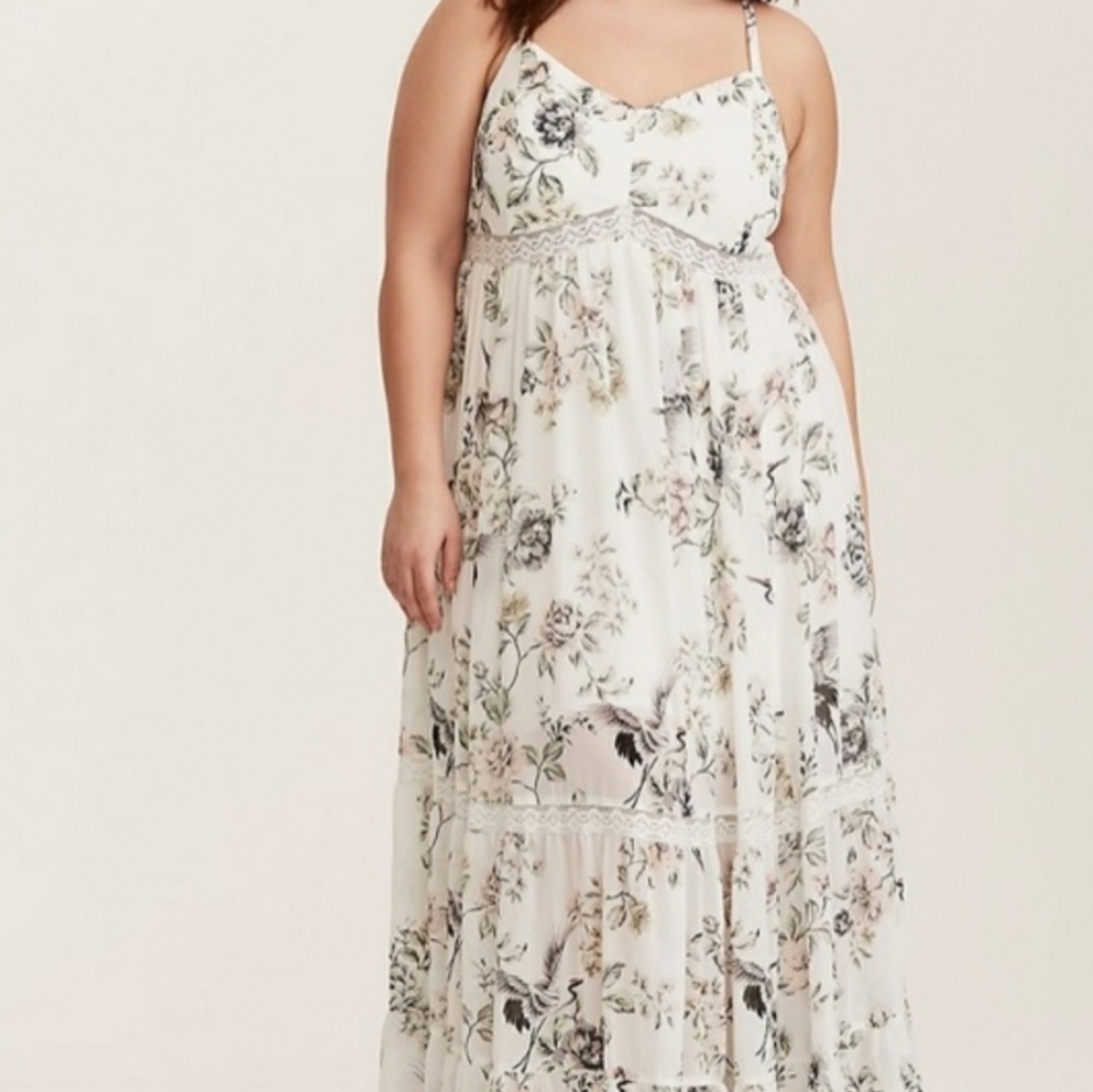 Torrid white floral maxi dress size 5